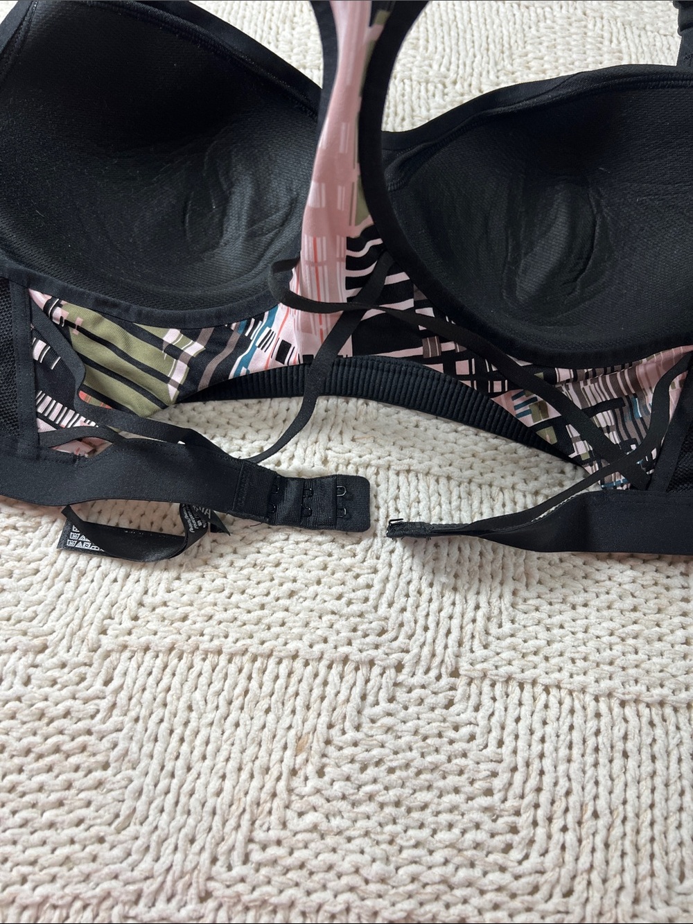 VICTORIA SPORT Incredible by Victoria’s Secret Sports bra - Picture 6 of 6